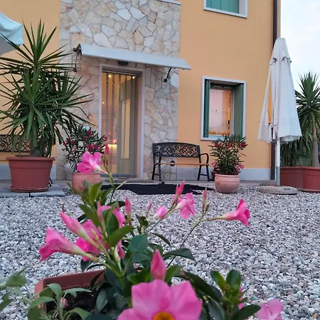 Fiore Bed & Breakfast 3*